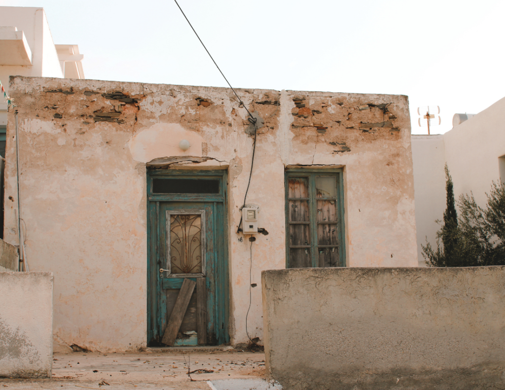 signs to repaint your house exterior